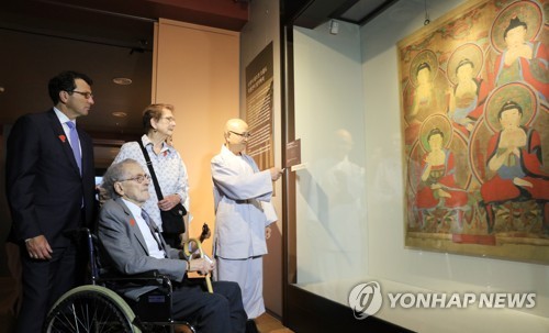 Triển lãm bức tranh Phật giáo bị đánh cắp